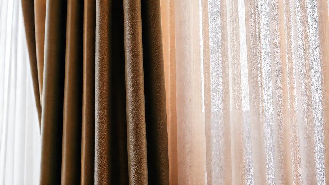 Cortinas elegantes crean un ambiente sofisticado
